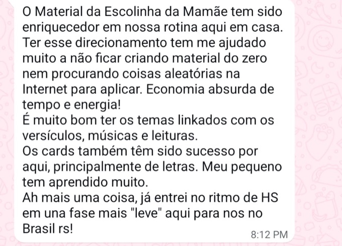 Karla conta que parou de criar material do zero e de procurar coisas aleatórias na internet